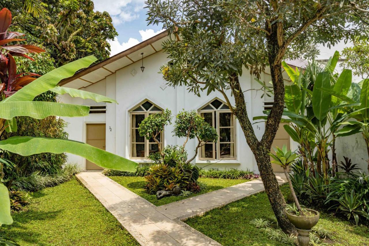 Family Hotel Gradia 1 Batu  Exterior photo