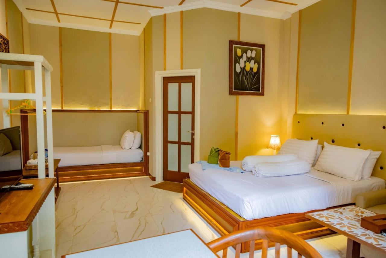 Family Hotel Gradia 1 Batu  Exterior photo