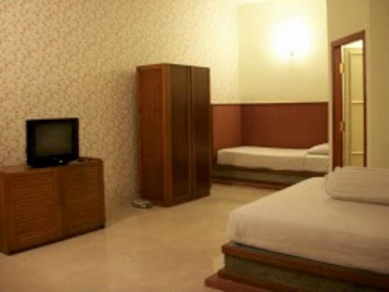 Family Hotel Gradia 1 Batu  Exterior photo